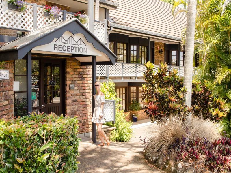 Montville Mountain Inn Exterior photo